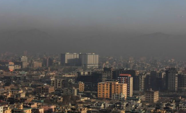 آلودگى محيط  در شهرهاى بزرگ زندگى مردم را تهديد مى کند
